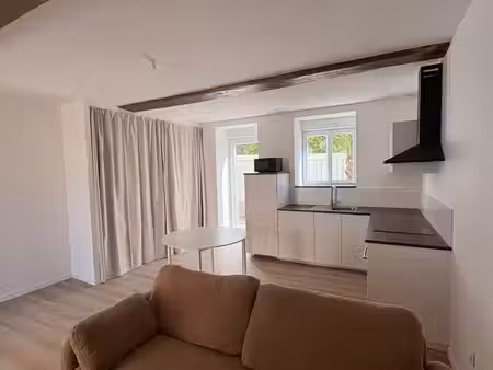 t2 meublé à venansault 44 m²