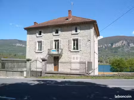 garage 17 m² porcieu amblagnieu
