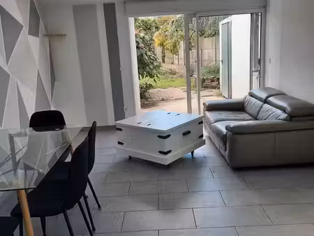 maison 3ch+bureau avec jardinet