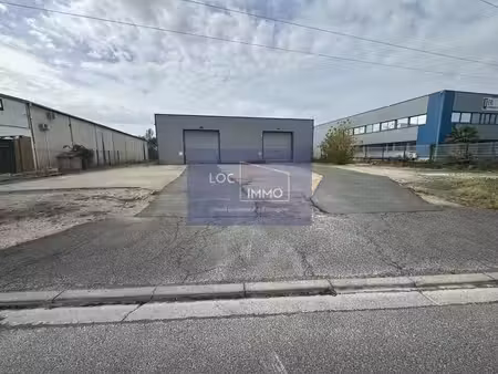 location entrepôt 800m²