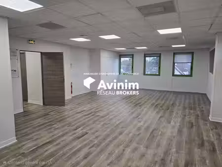 prestigieux bureau de 179 m2 en location - domont  france