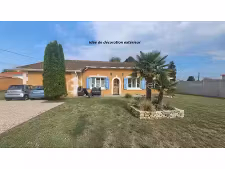 maison traditionnelle de 108 m² à les eglisottes-et-chalaures