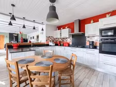 vente longère et corps de ferme à bégard (22140) : à vendre / 111m² bégard