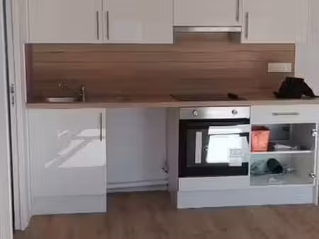 location appartement 4 pièces à plonévez-porzay (29550) : à louer 4 pièces / 90m² plonévez