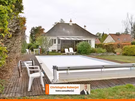 maison de 4 chambres à givry avec piscine sur terrain paysagé de 1800m2