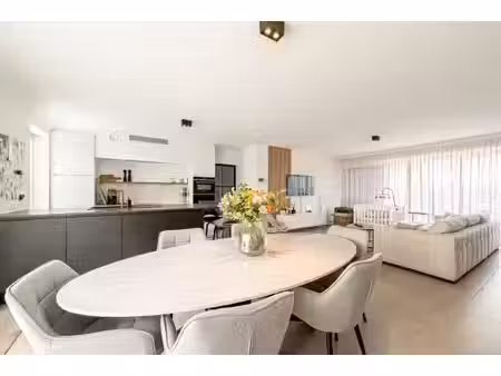 instapklaar duplex-appartement met 3 slaapkamers  2 terrassen en garage in moorslede