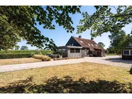 karaktervolle hoeve op een uitzonderlijke locatie in adegem