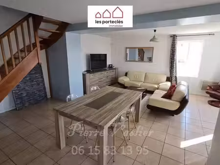 proche bellegarde  fermette rénovée 139m² 4ch + bureau + dép / 1693m².