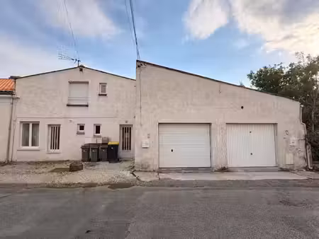 vente immeuble 9 pièces 247.4 m² à bourcefranc-le-chapus (17560)  378 700 €
