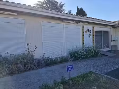 vente immeuble 6 pièces 122 m² à saint-estephe (33180)  299 000 €