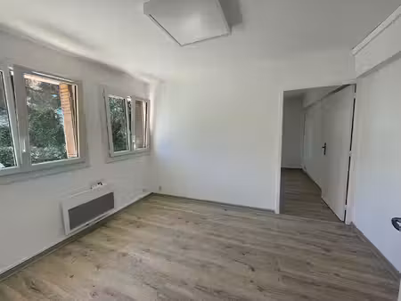 local commercial 0 pièces 26 m² à vendre / acheter aix-en-provence 13100 ? | era immobilie