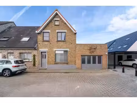 huis te koop in veurne met 3 slaapkamers