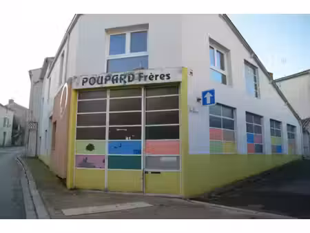 local commercial à réhabiliter avec appartement