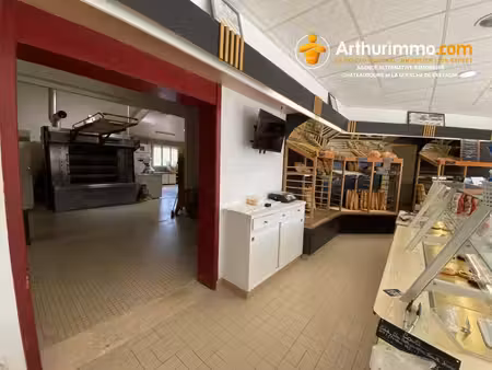 achat immeuble 110m² etrelles 35370