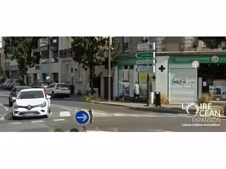 vente commerce nantes 44300 110m²