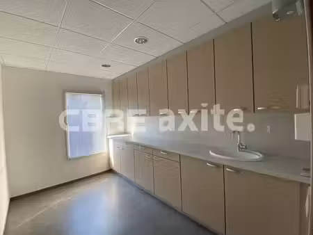 location local commercial 113m² la balme de sillingy 74330