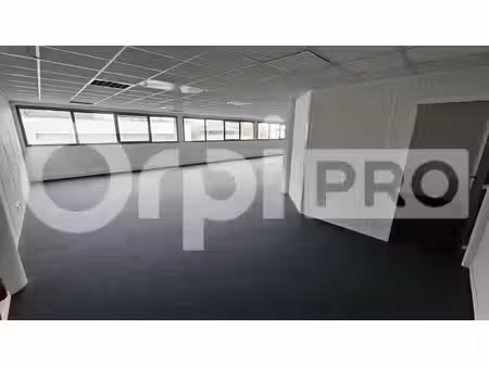 location bureaux canejan 33610 112m²