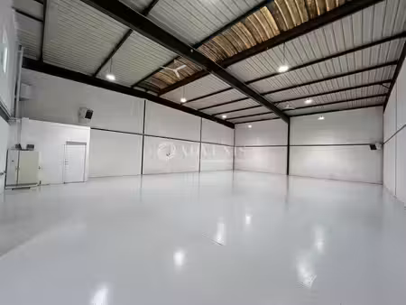location local d’activités villepinte 93420 371m²