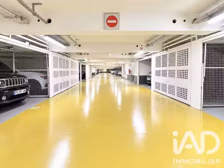 parking à paris (75006)