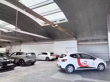 location parking 11 m² à laon (02000)  61 €
