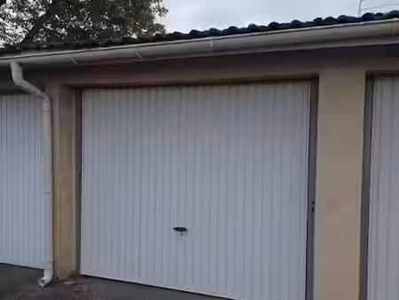 location parking 12 m² à nemours (77140)  75 €