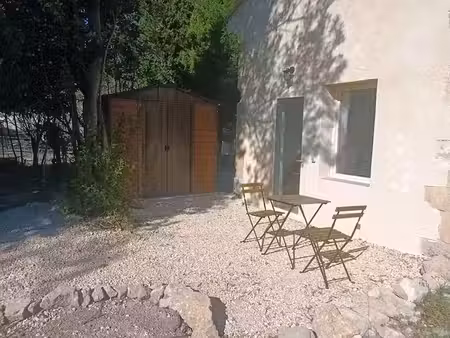 location meublée maison 2 pièces 27.56 m² à salon-de-provence (13300)  790 €