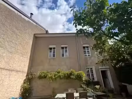 location meublée maison 3 pièces 163 m² à corny-sur-moselle (57680)  1 750 €