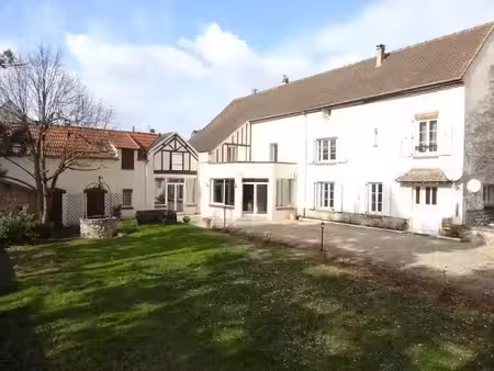 location meublée propriété 7 pièces 242.28 m² à dampmart (77400)  1 990 €
