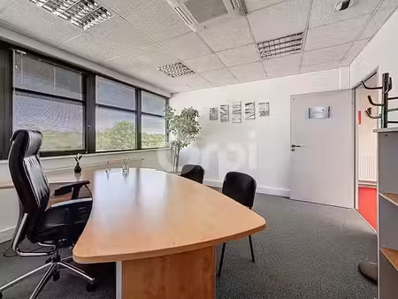 location locaux professionnels 18 m² à sausheim (68390)  576 €