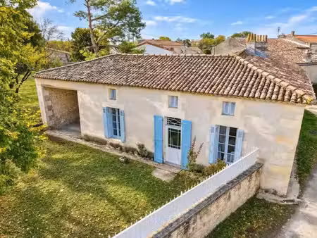 vente maison 4 pièces 137 m² à arces (17120)  252 000 €