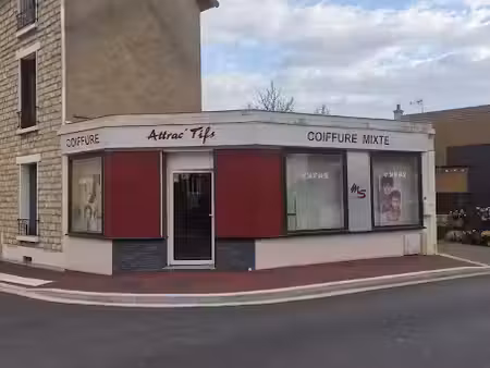 location locaux professionnels 0 pièces 33 m² à mantes-la-ville (78711)  1 095 €