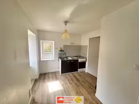 plouezec  centre bourg  a louer appartement deux pieces