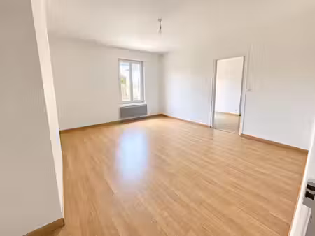 location appartement 2 pièces 56 m² à cheny (89400)  460 €