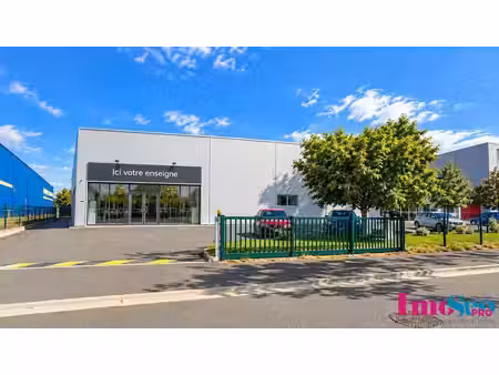location local commercial