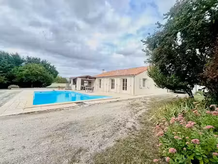 vente maison 5 pièces 153 m² à courcoury (17100)  270 300 €