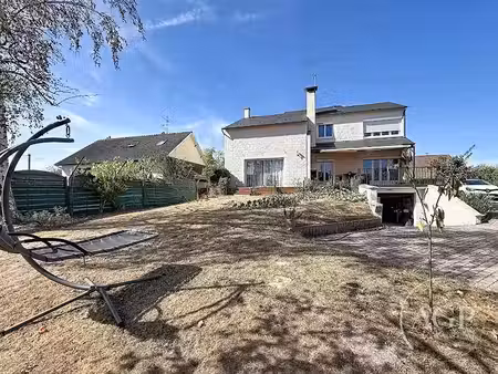 vente maison 7 pièces 214 m² à saint-jean-de-la-ruelle (45140)  330 000 €