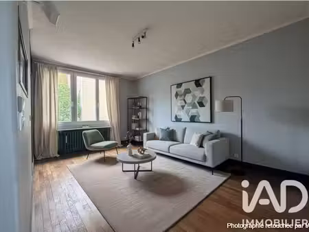 maison traditionnelle à les lilas (93260)
