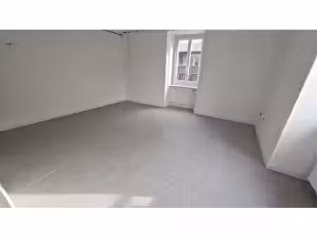 appartement t4 en duplex + extérieur + parking