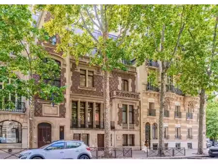 location bureaux 556m²