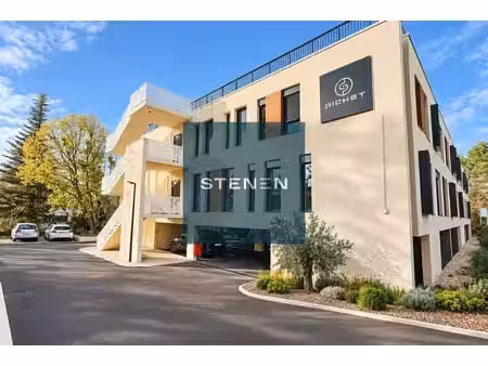 location bureaux 178m²