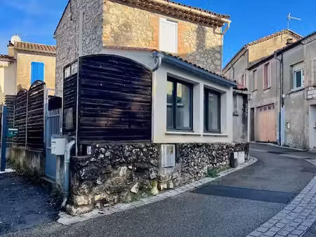 petite maison avec terrasse saint-privat-des-vieux