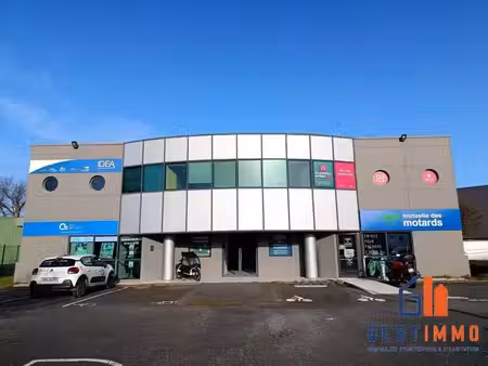location bureaux 141m²