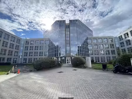 location bureaux 372m² à 3317m²