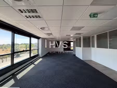 location local professionnel 160m² eguilles 13510