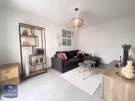 location appartement 3 pièces 52m² montfavet 84140