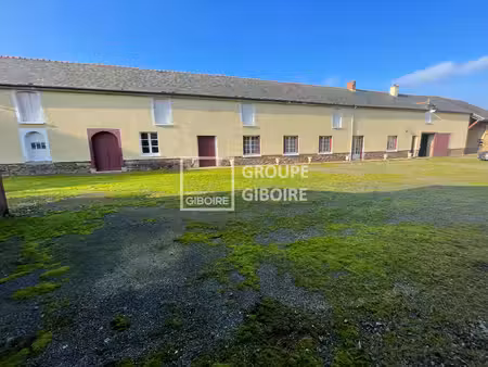 a vendre - agence giboire pace - longère de 130 m² environ avec plusieurs dépendances à sa