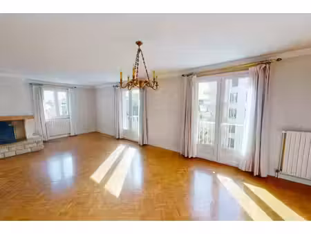 vente appartement 5 pièces 104m2 rodez 12000 - 194000 € - surface privée