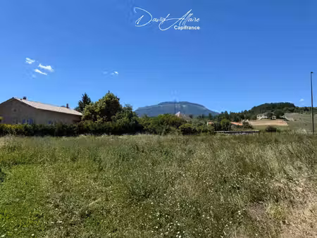 terrain à vendre de 747 00 m² (05)