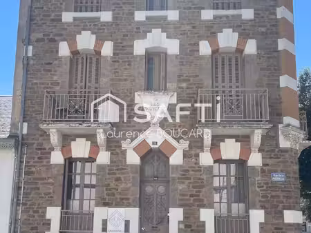 maison de 1920 rénovée – 4 niveaux – exploitée en chambres d’hôtes