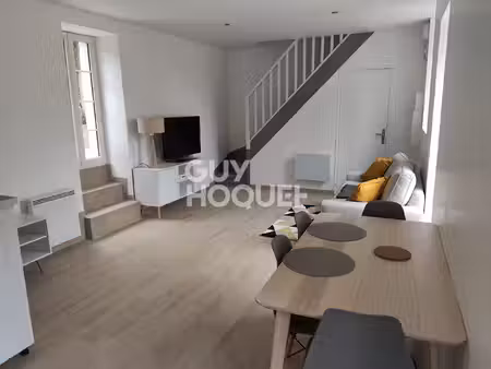 maison meublee - mont l'eveque